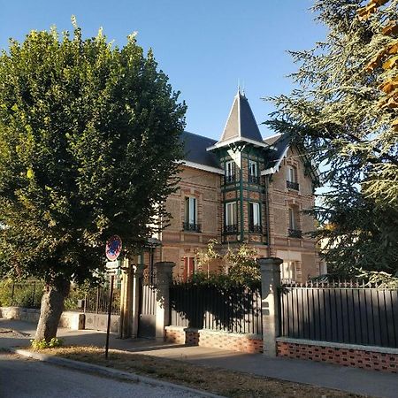 Calme Et Repos En Ville Chalons-en-Champagne Exterior photo