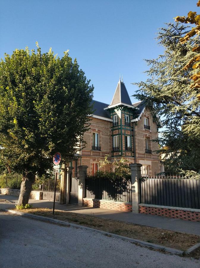 Calme Et Repos En Ville Chalons-en-Champagne Exterior photo